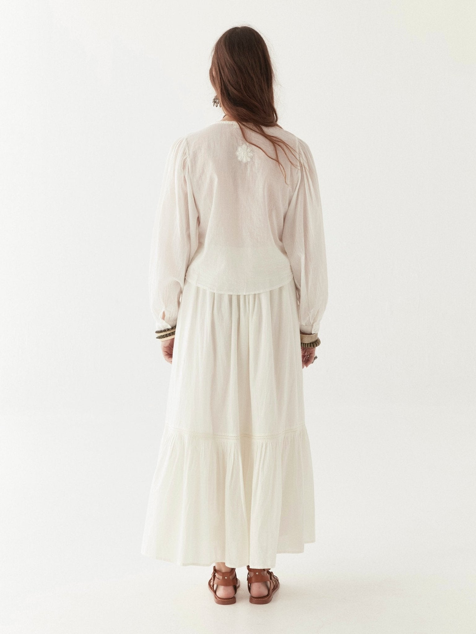 Maison Hotel Ludovica Pearl Blouse – lord Byron back shot full length