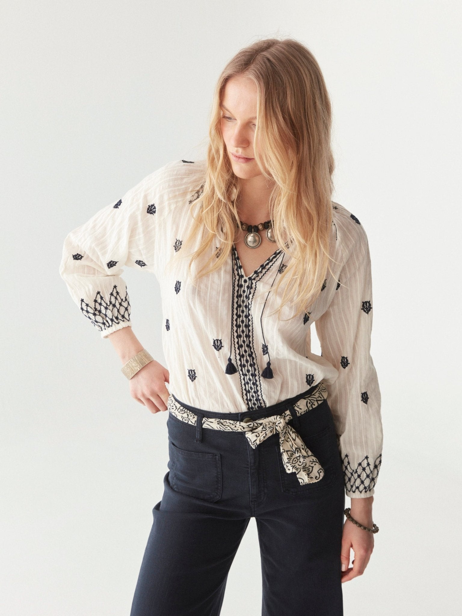 Maison Hotel Sybille Blouse blue lagoon image 3