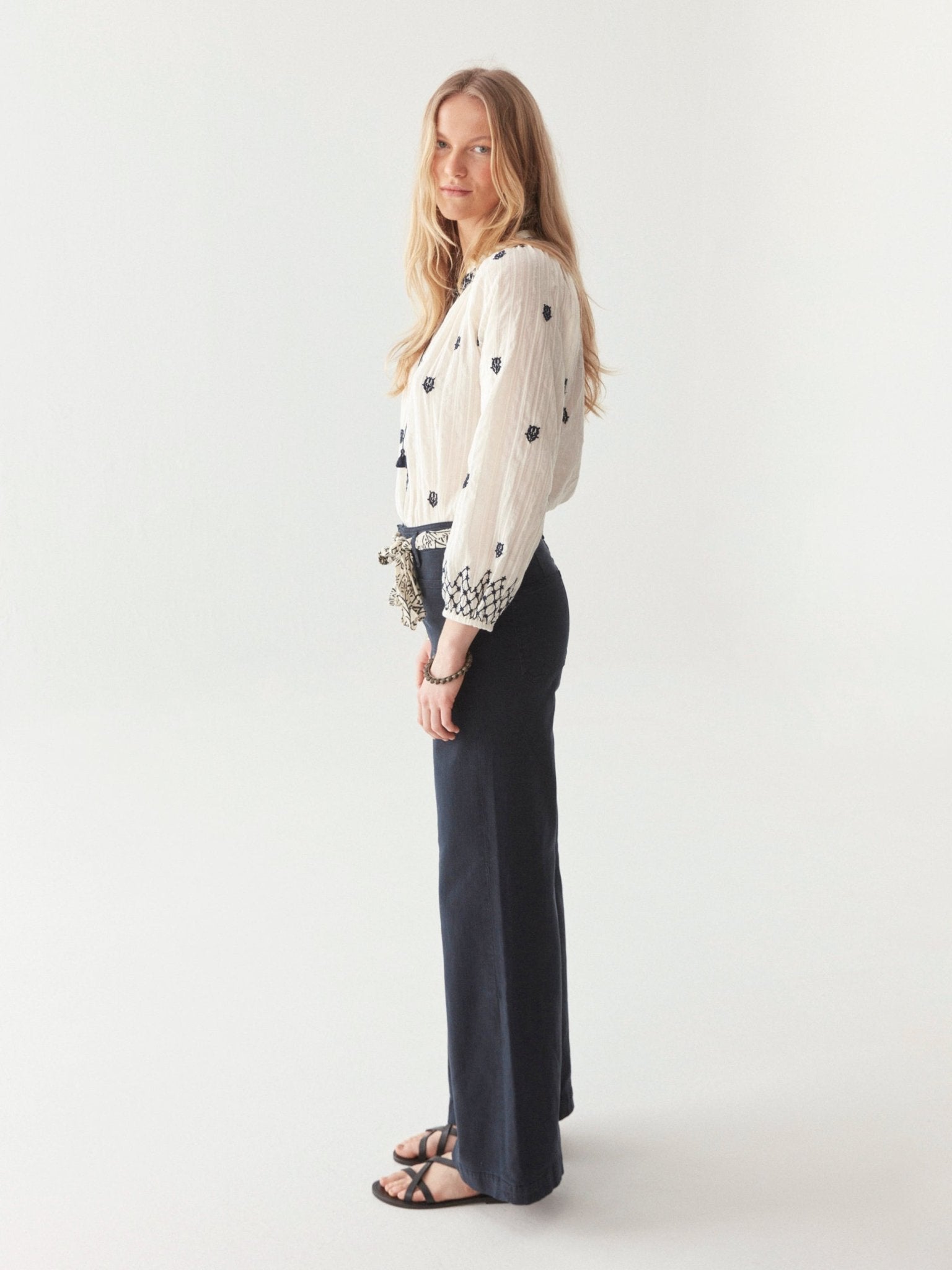 Maison Hotel Sybille Blouse blue lagoon side on image