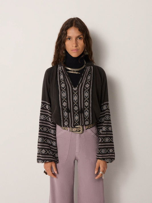 Maison Hotel Virginia Blouse in dusty Blue 1