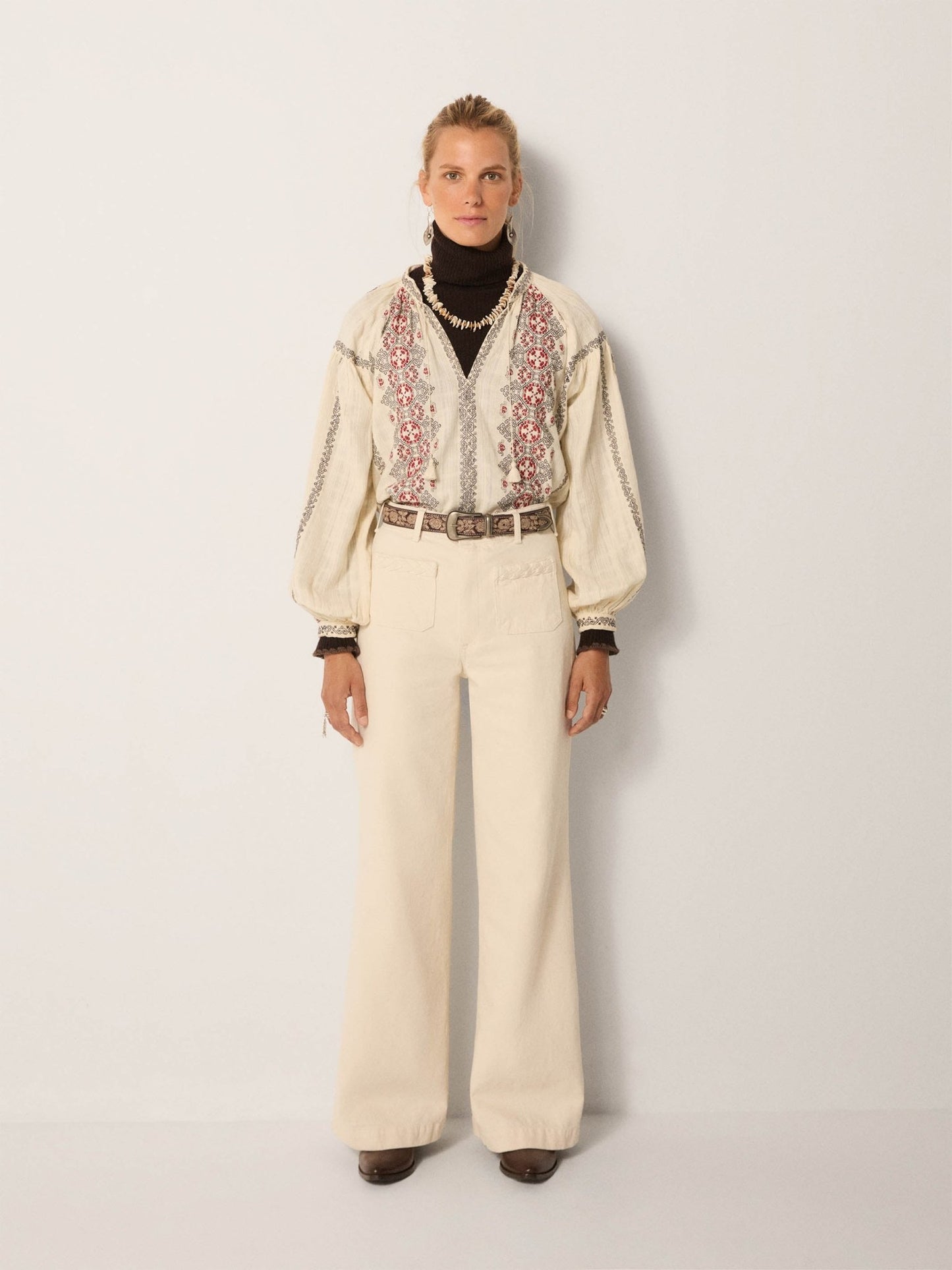 Maison Hotel Virginia Blouse in ecru 2