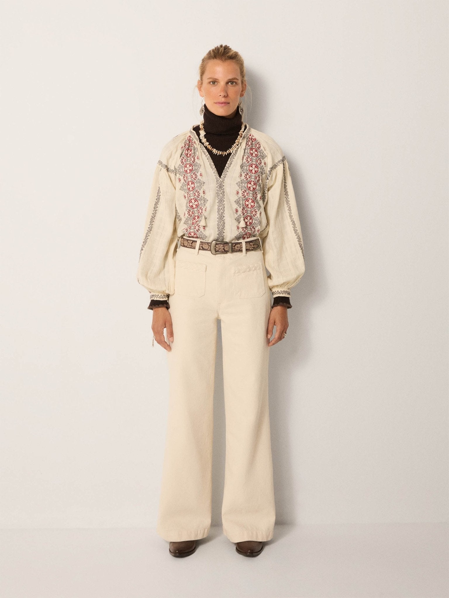 Maison Hotel Virginia Blouse in ecru 2