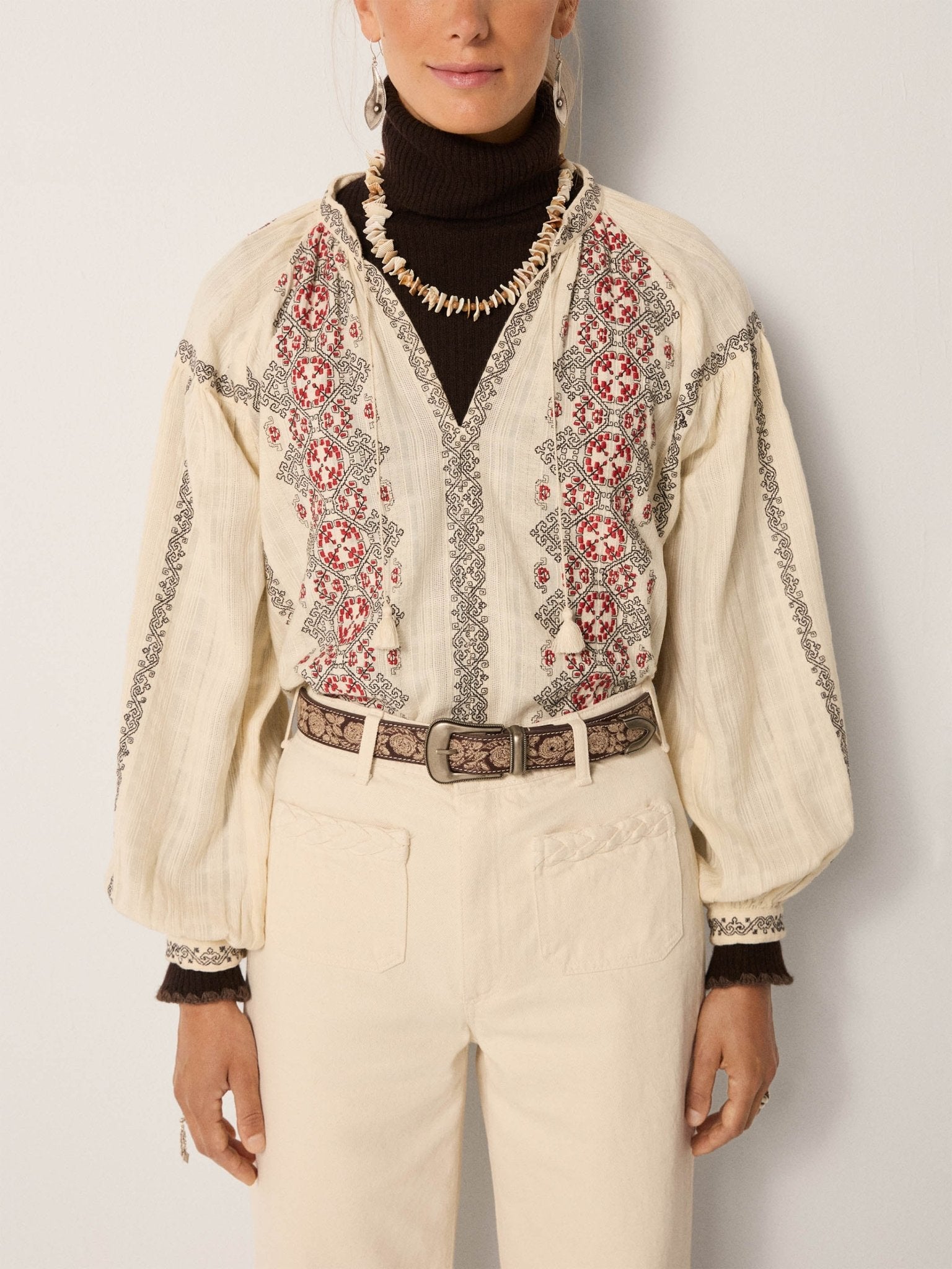 Maison Hotel Virginia Blouse in ecru 1