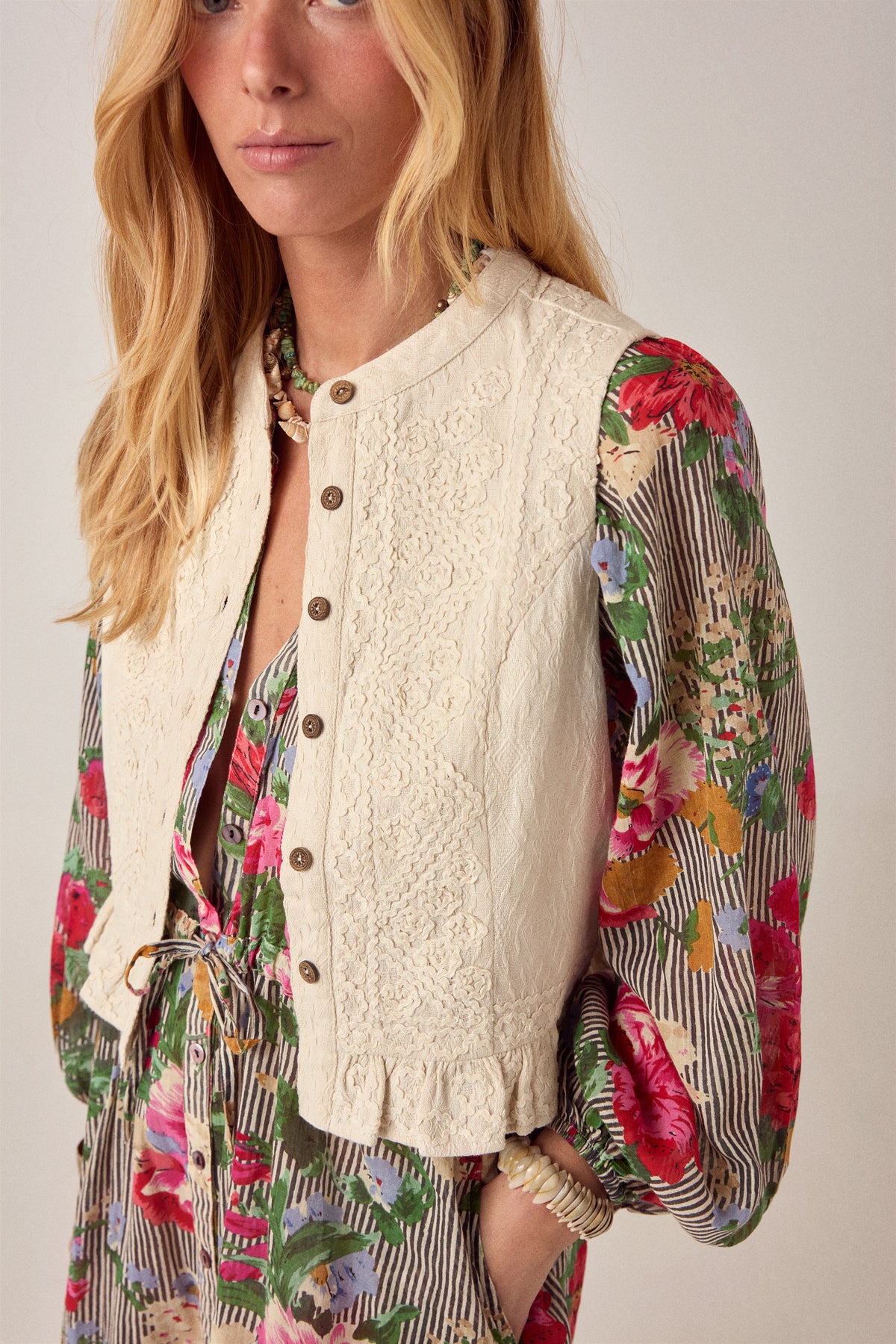 Maison Hotel Vicky Dress – Hulton Soul Noir close up with vest