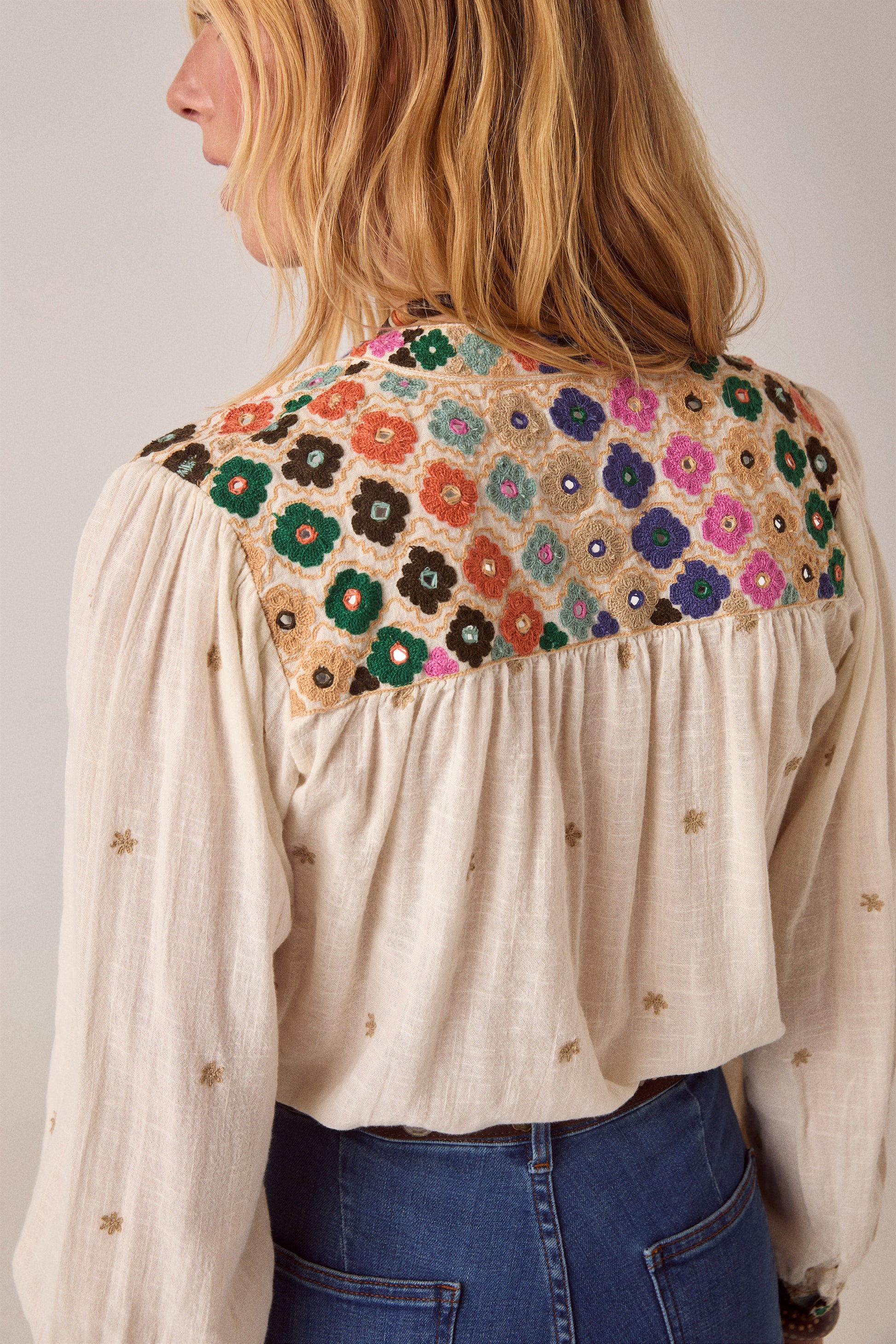 Maison Hotel Cleo Blouse back image close up