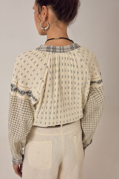 Maison Hotel Noemi Blouse patchwork notes back image 2