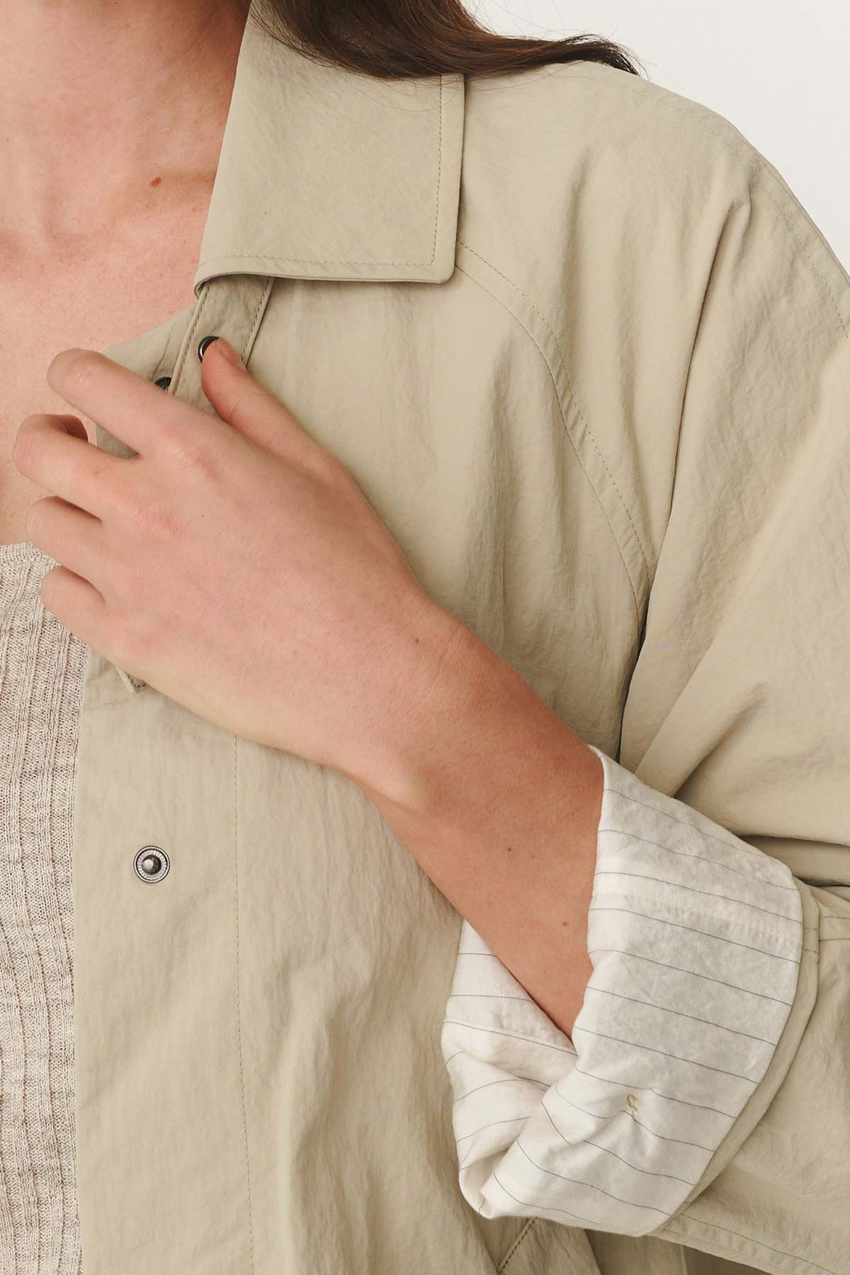 Rowie Marlow classic trench in stone close up