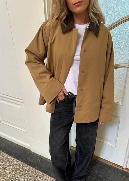 Modstrom Orkide Jacket in camel on model