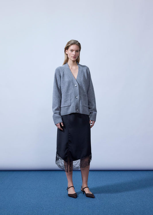 Modstrom Petuna cardi in grey melange on model campaign
