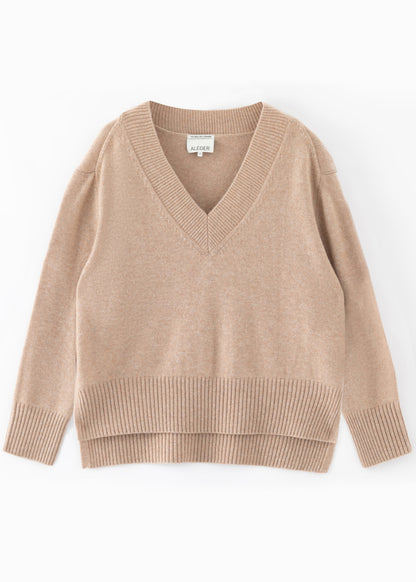 Aleger v-neck sweater toffee flat lay