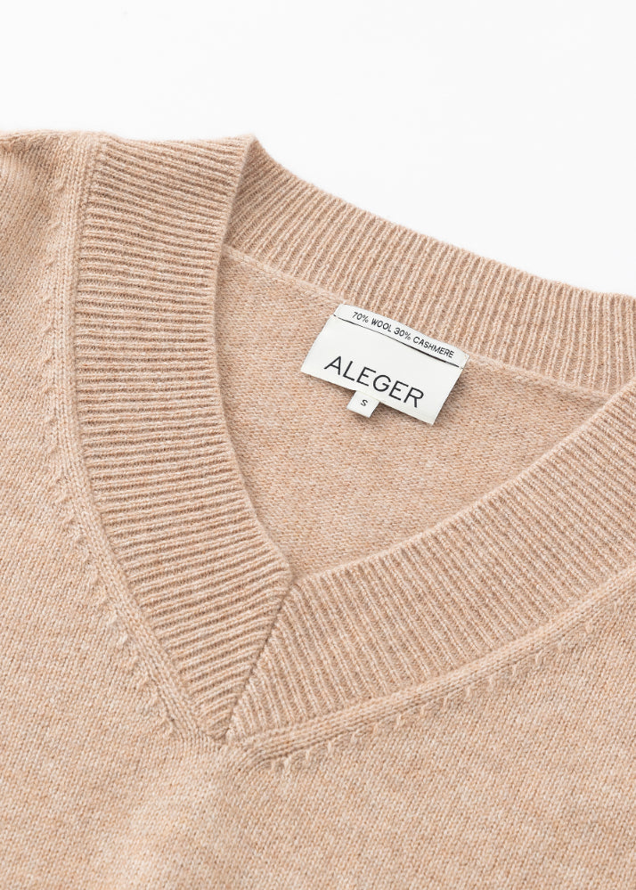 Aleger v-neck sweater toffee neckline