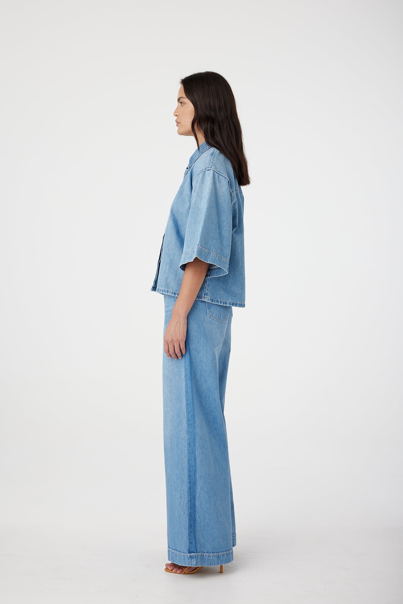 Outland Denim Soma Shirt in Blue Jay – side on 2
