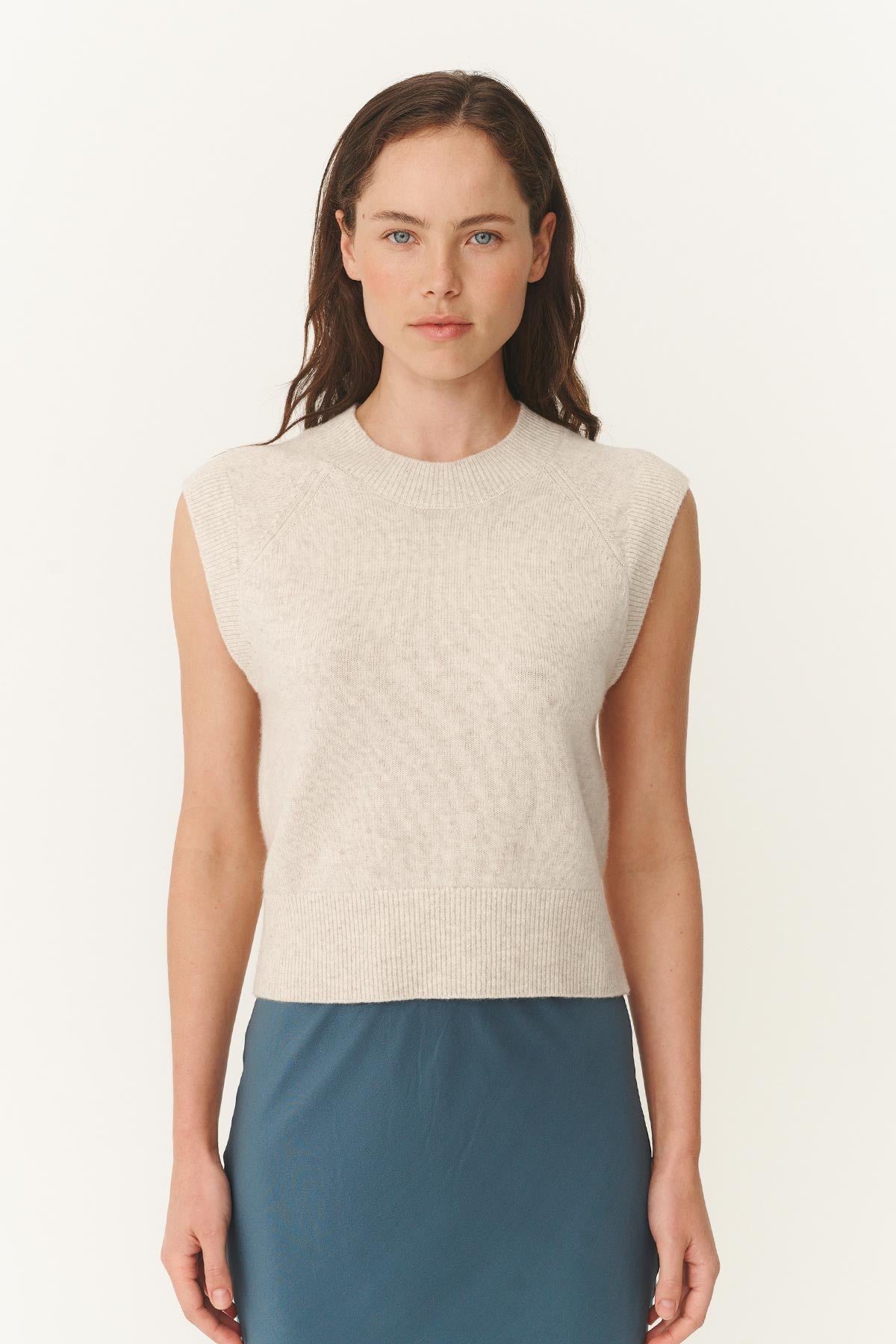 Rowie quinn merino knit vest in oat marle 