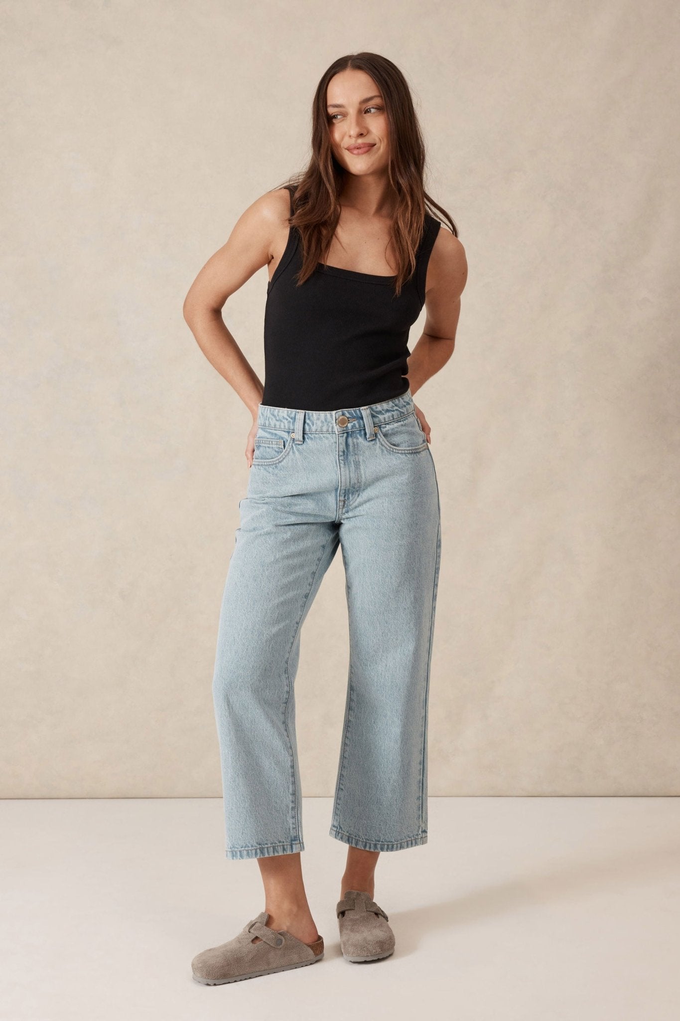 Zaeli Contour Rib Square Neck Tank – Black