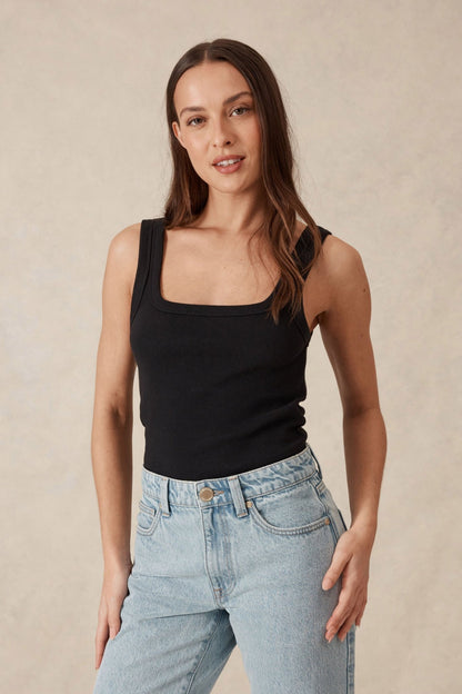 Zaeli Contour Rib Square Neck Tank – Black