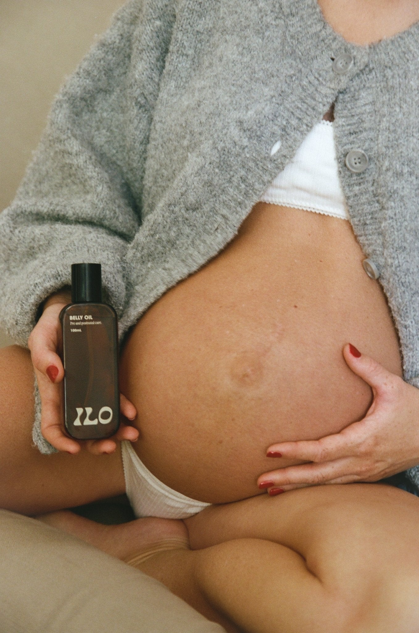 Ilo Wellness Belly Oil model 