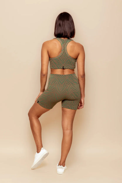 DK Active levitate bike pant back shot leg bent