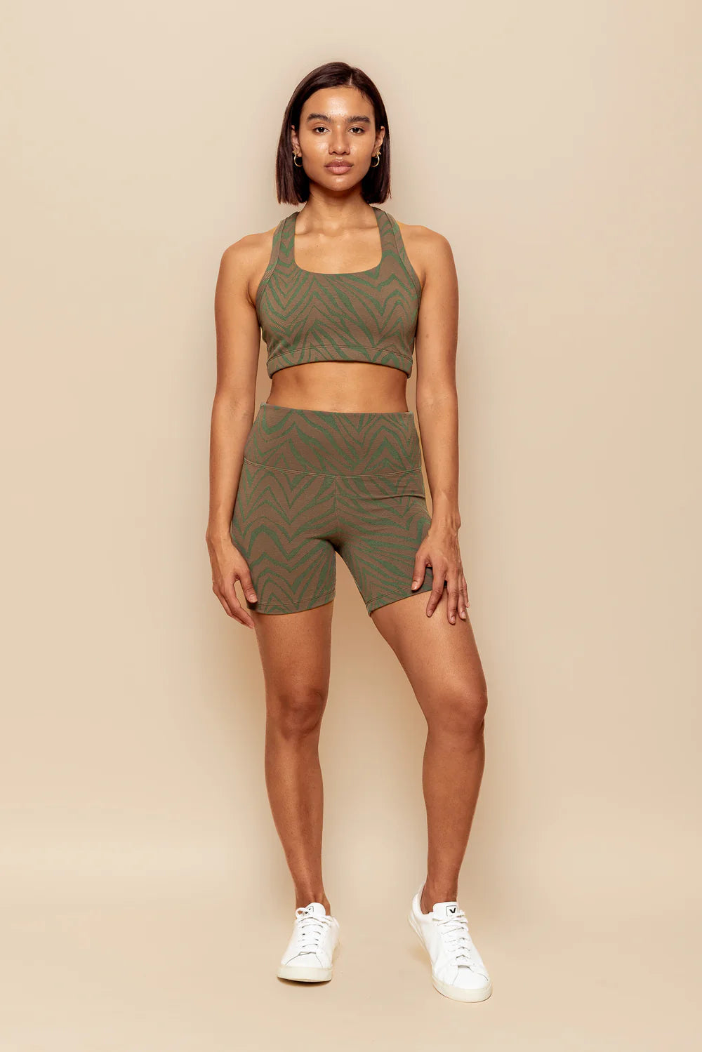 DK Active levitate crop top front shot 2
