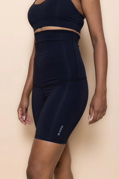 DK Active support bike pant in black close up