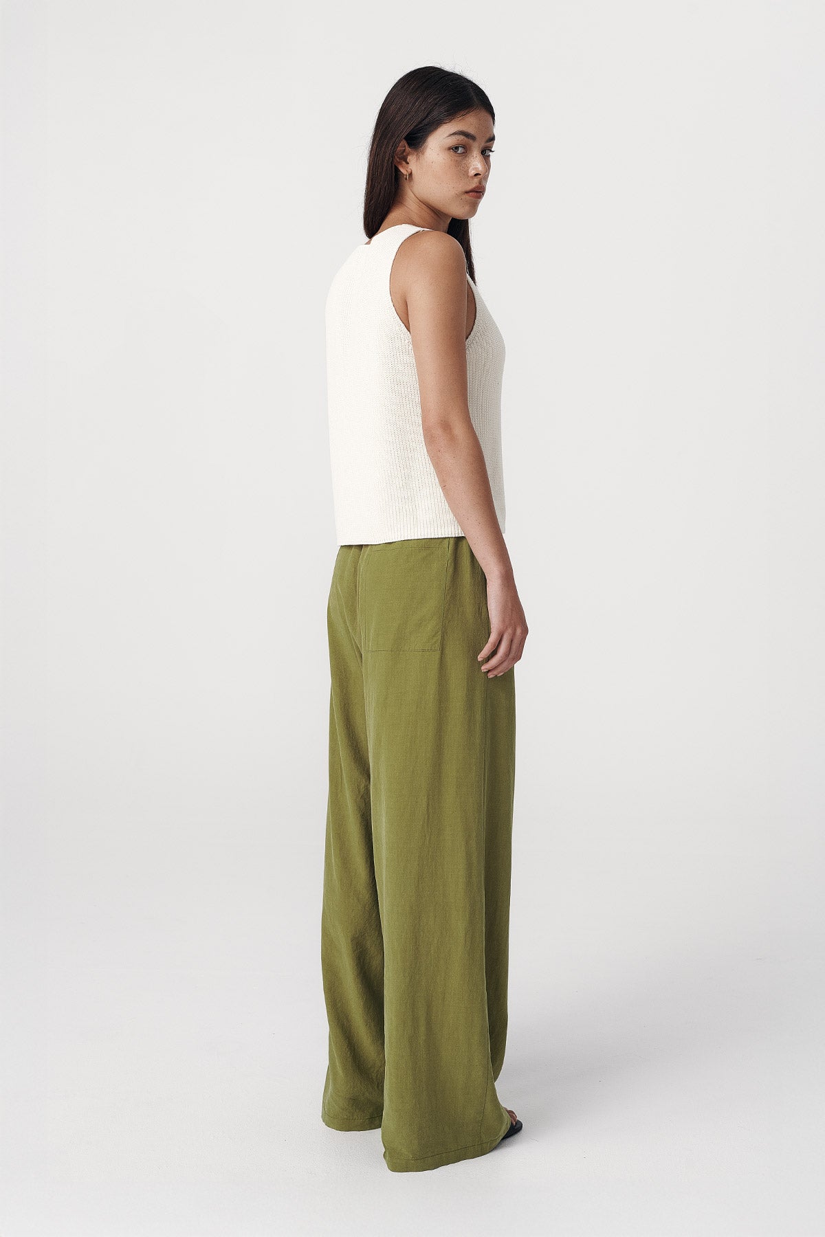 Rowie the label Tia palazzo pants in palm green side shot